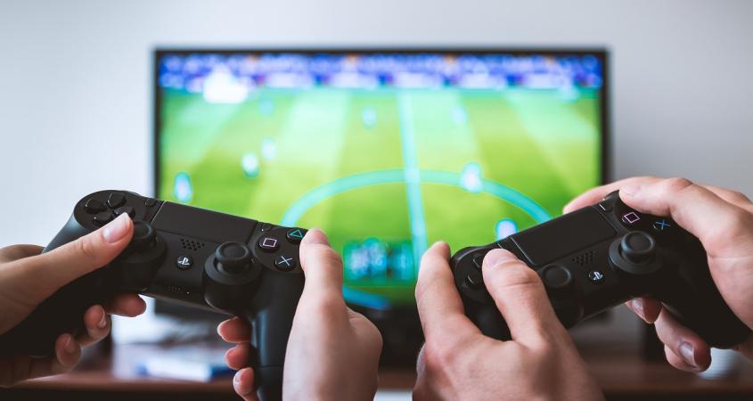 سوني ترفع توقعات المبيعات والأرباح بفضل بلاي ستيشن 5